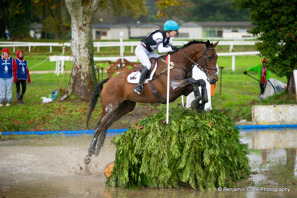 Tayla Mason rides Centennial on cross country in the CCI5* eventing at Pau | An Eventful Life