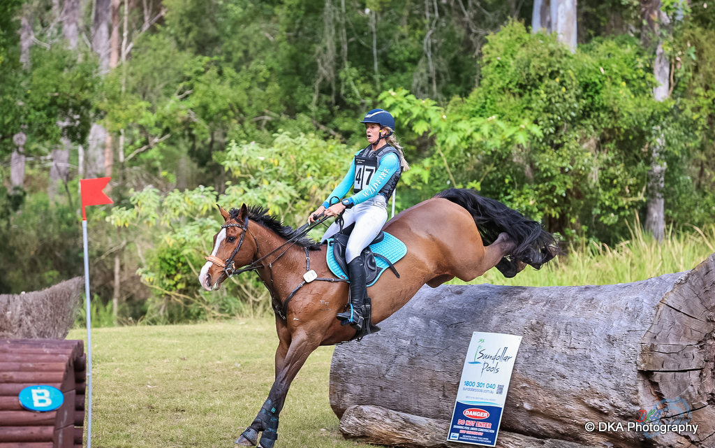 Jess Somerfield rides Finch Farm Carpentaria on cross country for the CCI4*-S eventing at the Queensland International 3 Day Event 2026 (30 July-2nd August) | An Eventful Life