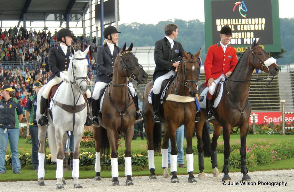 2006-Aachen-Aus-bronze-Megan-Sonja-Clayton-Andrew.jpg