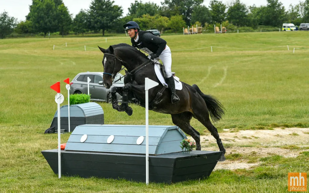 25-Kingston-Maurwood-Christopher-Wincer-Doongara-BE100Open-winner.jpg