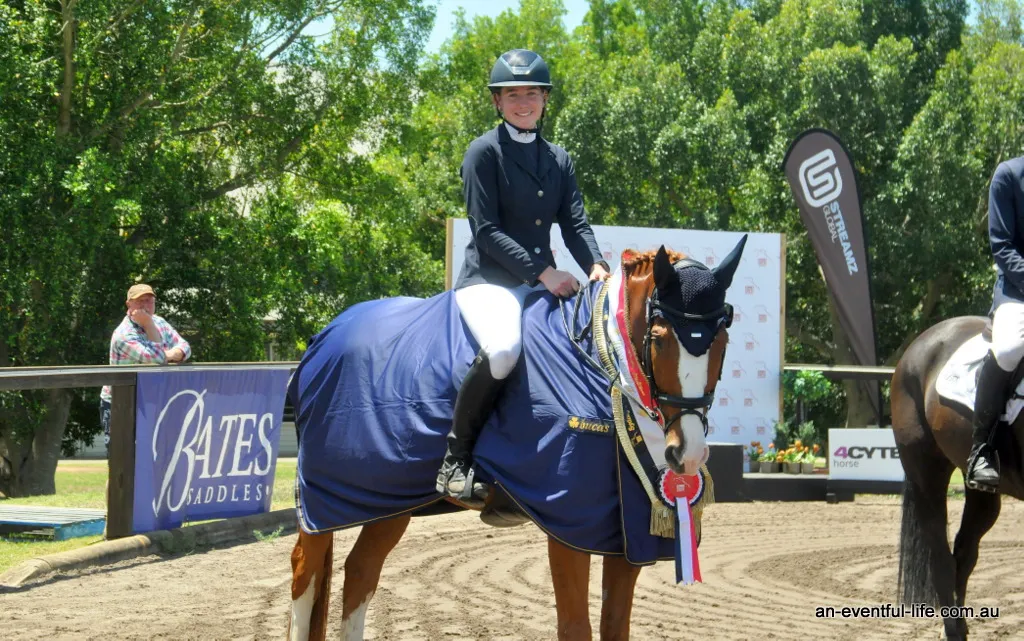 Hannah Deegan riding HK Hawthorn wins the CCI3*-L eventing class at 2025 Sydney International 3 Day Event | An Eventful Life