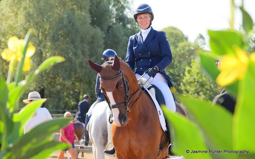 26-Hartpury-Zara-Tindall-Class-Affair-BOC-4Star-winner-Jasmine-Punter (2).JPG