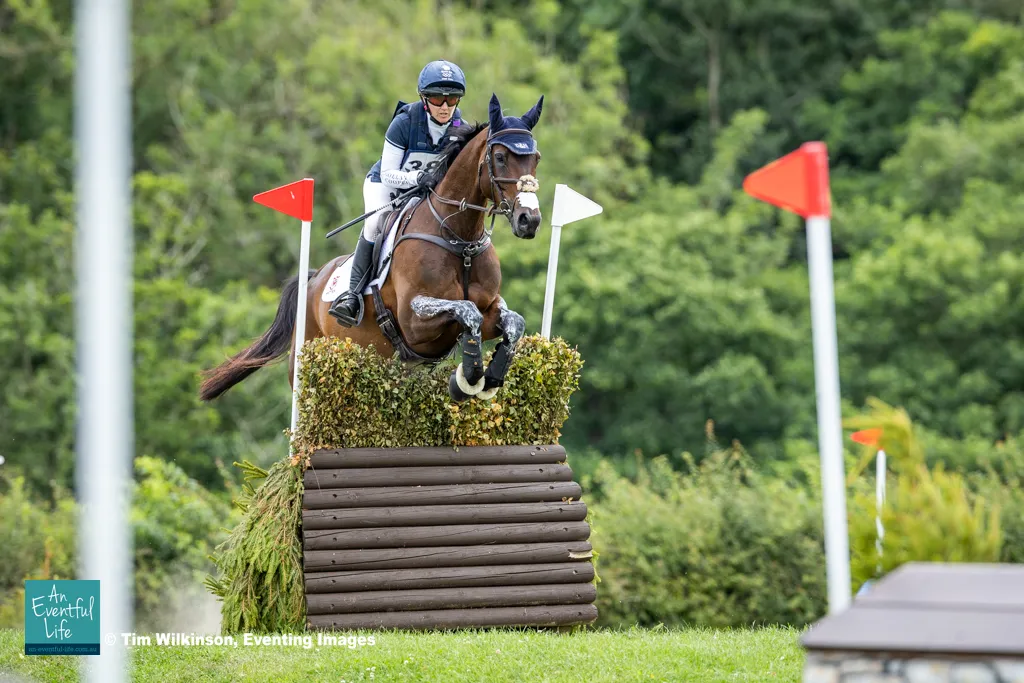 Laura Collett COUNT ONYX (5th place CCI4S section D).jpg