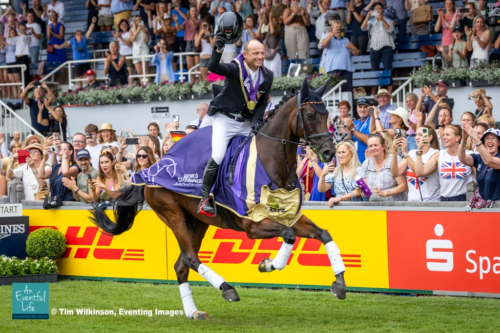 Micheal Jung Lap of Honour (2).jpg
