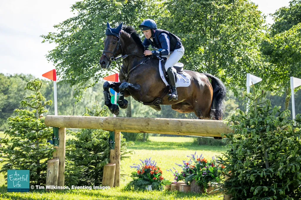 Tom McEwan JL DUBLIN (1st place CCI4S).jpg