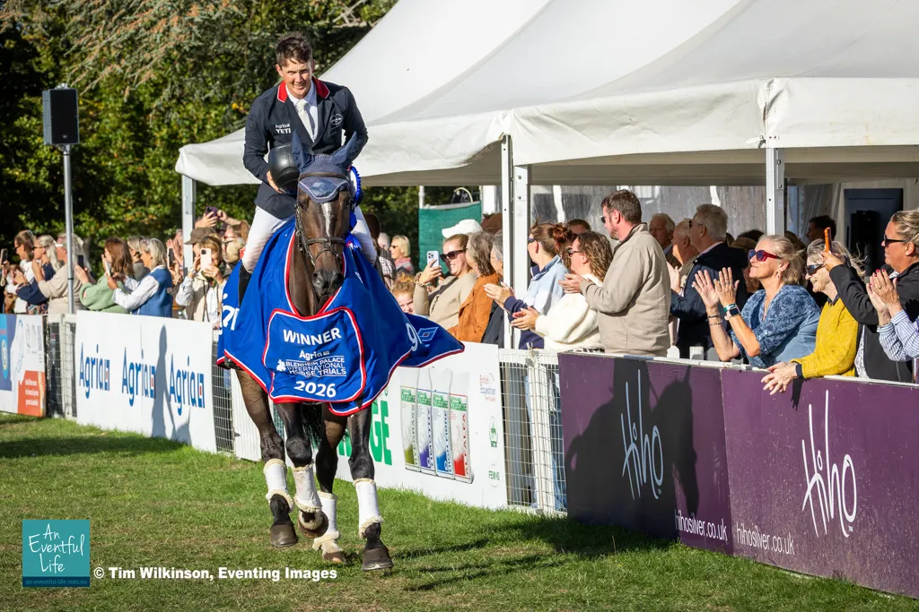Tom McEwen THE FIELDMASTER Lap of Honour.jpg